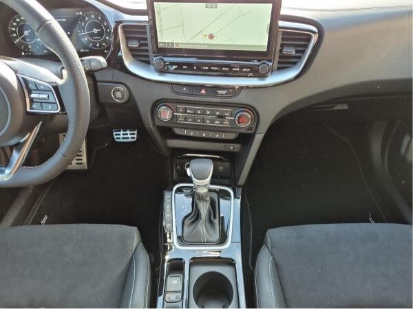 Kia Ceed SW 1.5T GT Line DCT7 | TECH | LEDER | 18" |MEMORY