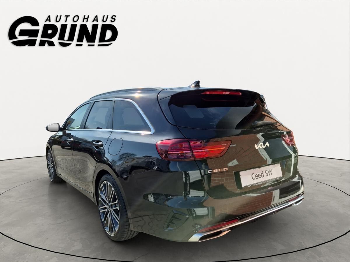 Kia Ceed SW 1.5T GT Line DCT7 | TECH | LEDER | 18" | GEWERBLICH