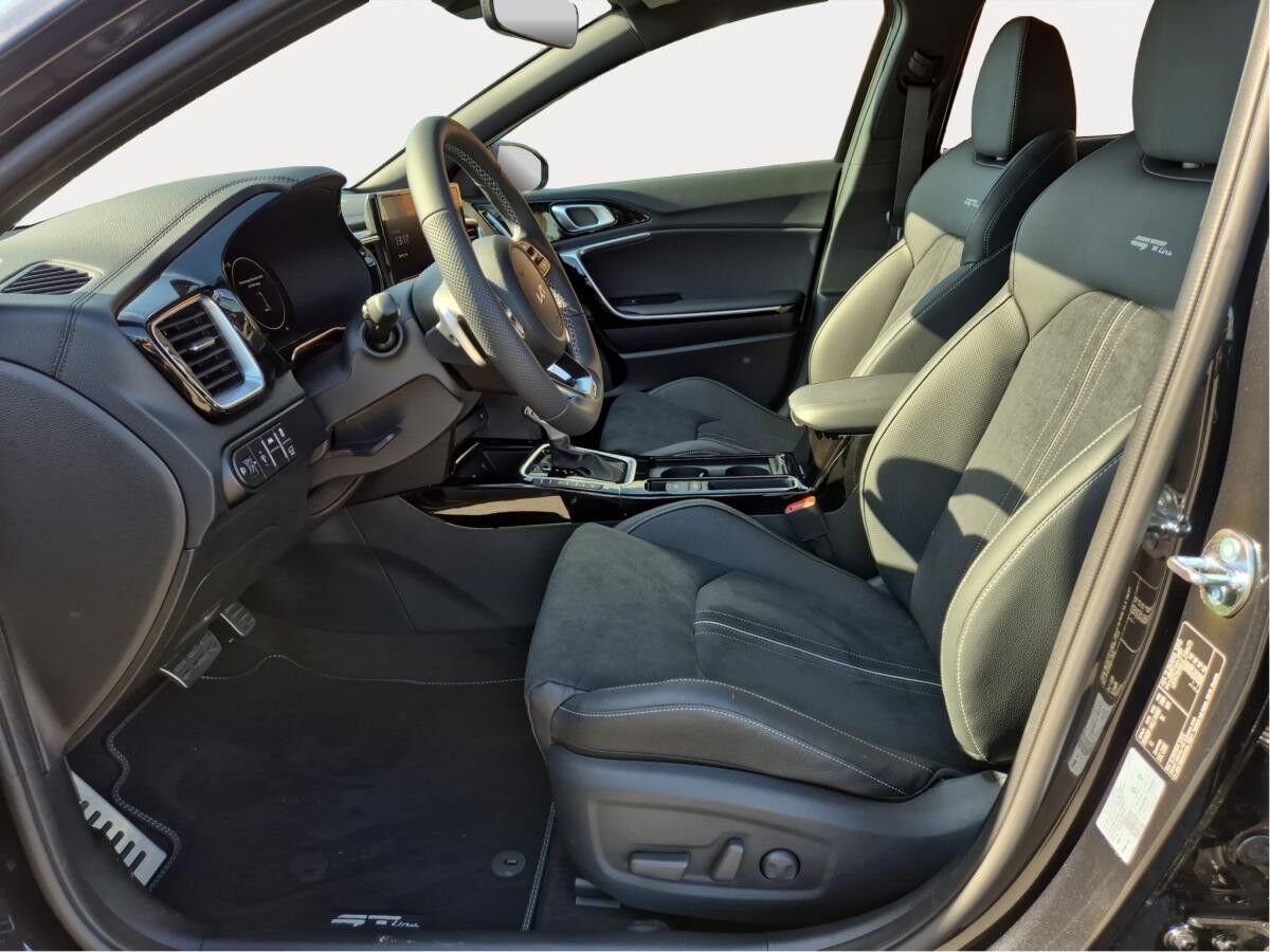 Kia Ceed SW 1.5T GT Line DCT7 | TECH | LEDER | 18" | GEWERBLICH