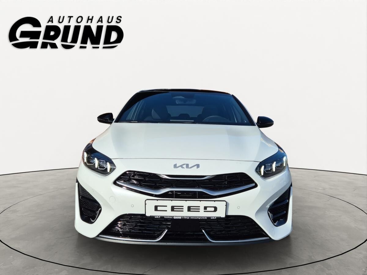 Kia Ceed 1.5T DCT7 GT LINE | PANO | TECH | LEDER | 18" |