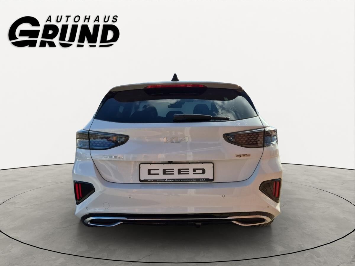 Kia Ceed 1.5T DCT7 GT LINE | PANO | TECH | LEDER | 18" |