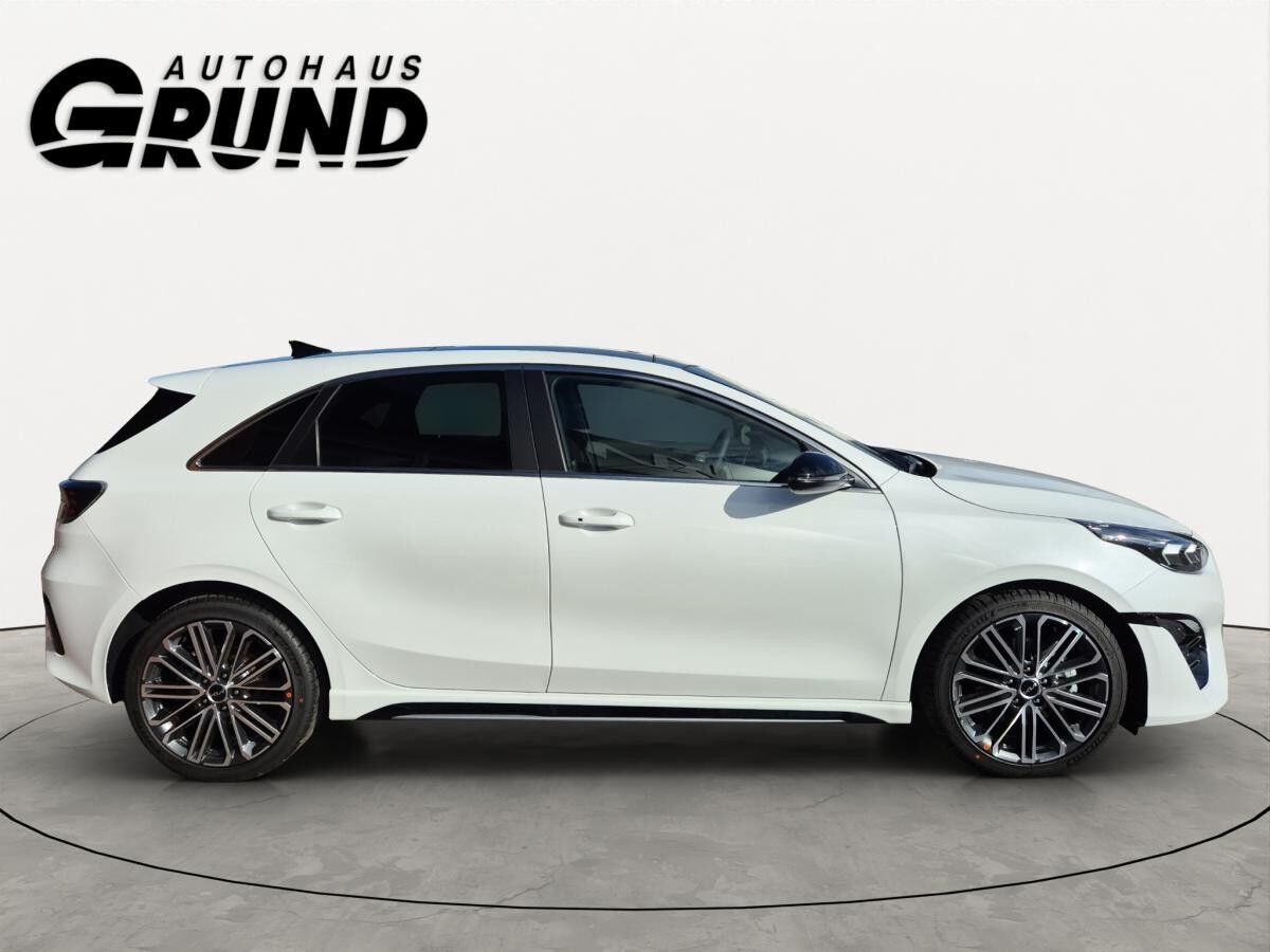 Kia Ceed 1.5T DCT7 GT LINE | PANO | TECH | LEDER | 18" |