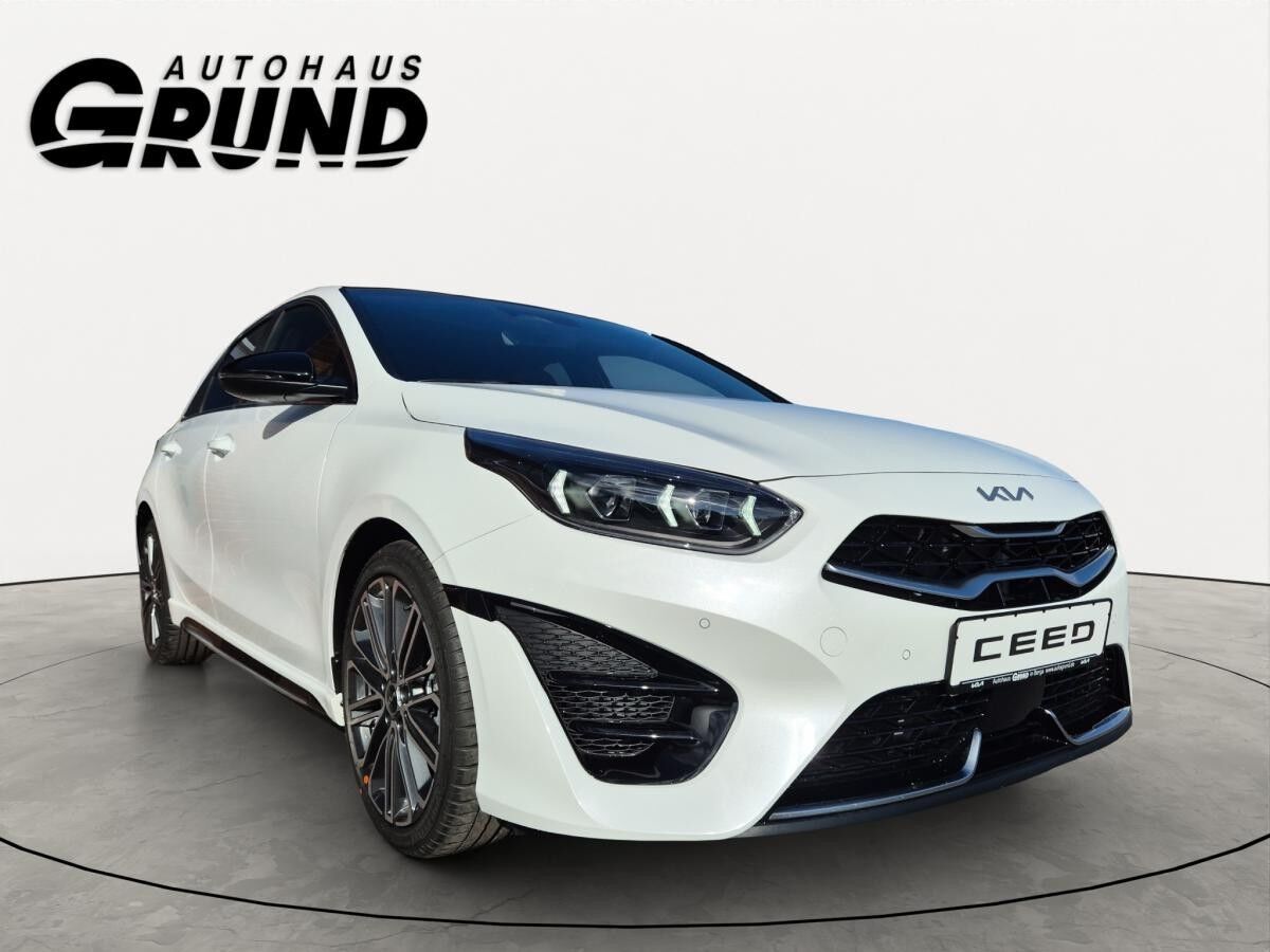 Kia Ceed 1.5T DCT7 GT LINE | PANO | TECH | LEDER | 18" |