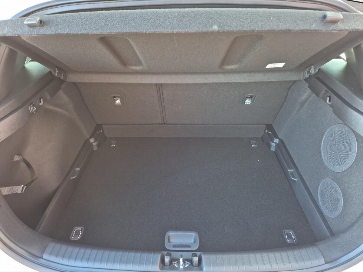 Kia Ceed 1.5T DCT7 GT LINE | PANO | TECH | LEDER | 18" |