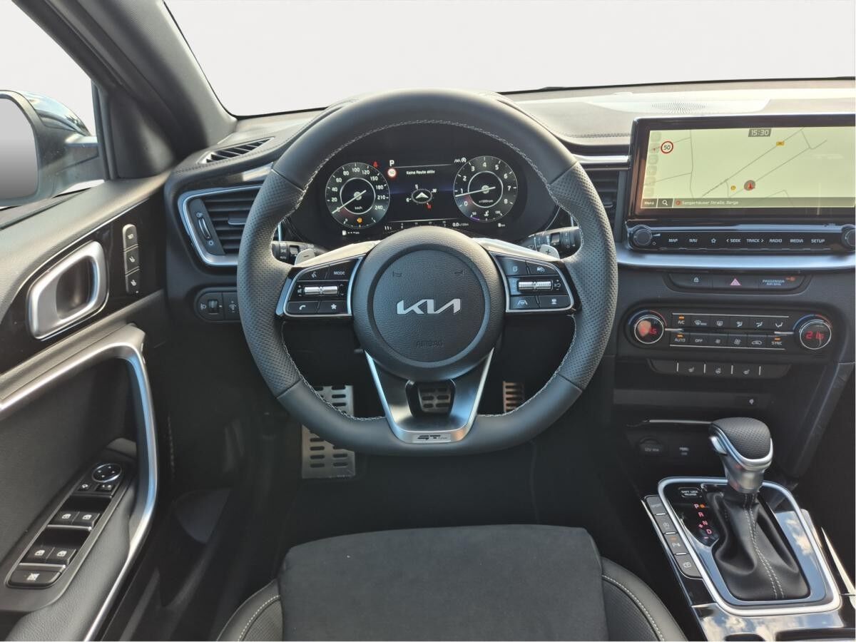 Kia Ceed 1.5T DCT7 GT LINE | PANO | TECH | LEDER | 18" |