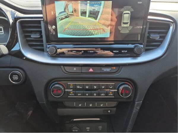 Kia Ceed 1.5T DCT7 GT LINE | PANO | TECH | LEDER | 18" |
