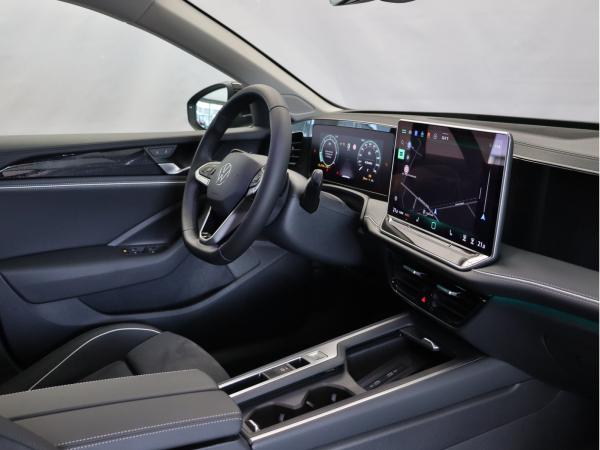 Volkswagen Passat Variant Business 2.0 TDI DSG+AHK+HUD+KAMERA+ACC+NAVI