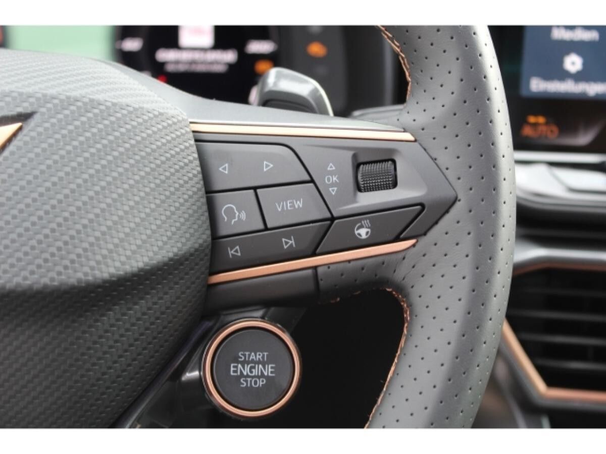 Cupra Leon Sportstourer 1.5 TSI DSG e-Hybrid VZ NAVI LED KAMERA ACC DCC SENNHEISER 19