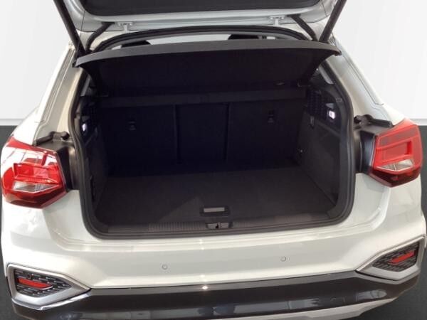 Audi Q2 advanced 30TFSI LED AHK El. Heckklappe Apple CarPlay