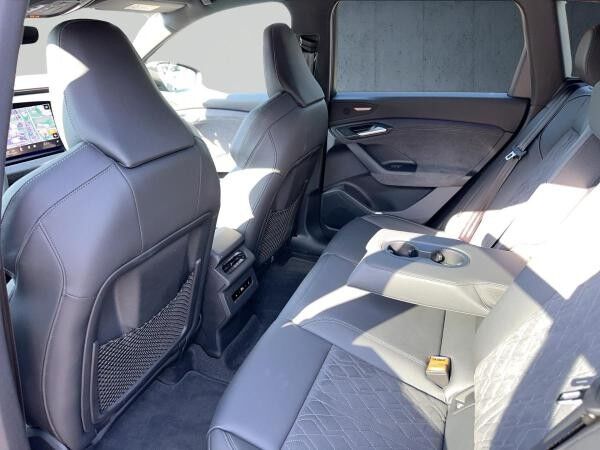 Audi SQ6 e-tron edition one *SOFORT verfügbar* +Interieur S-line +B&O Soundsystem +AHK