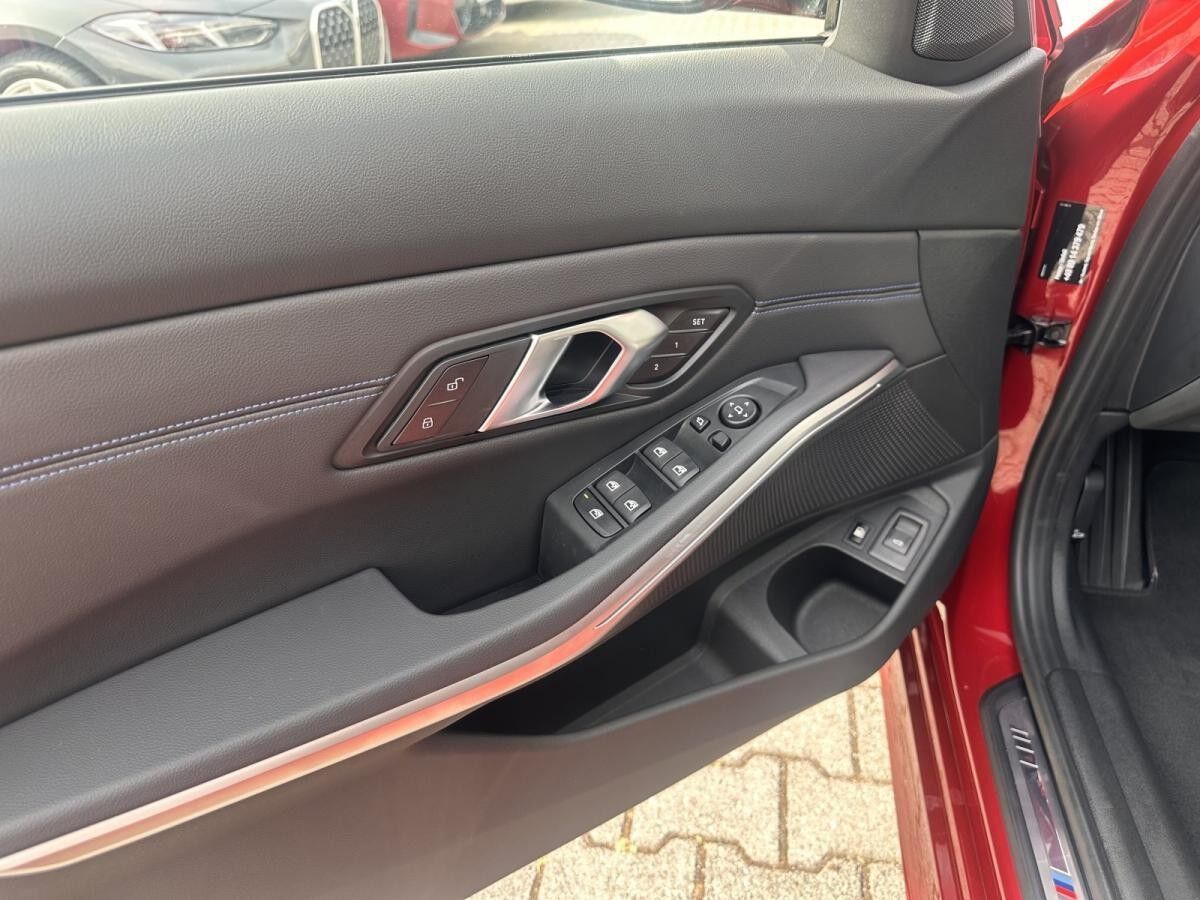 BMW 330 e Touring M Sport PRO //AHK Stop&Go FACELIFT