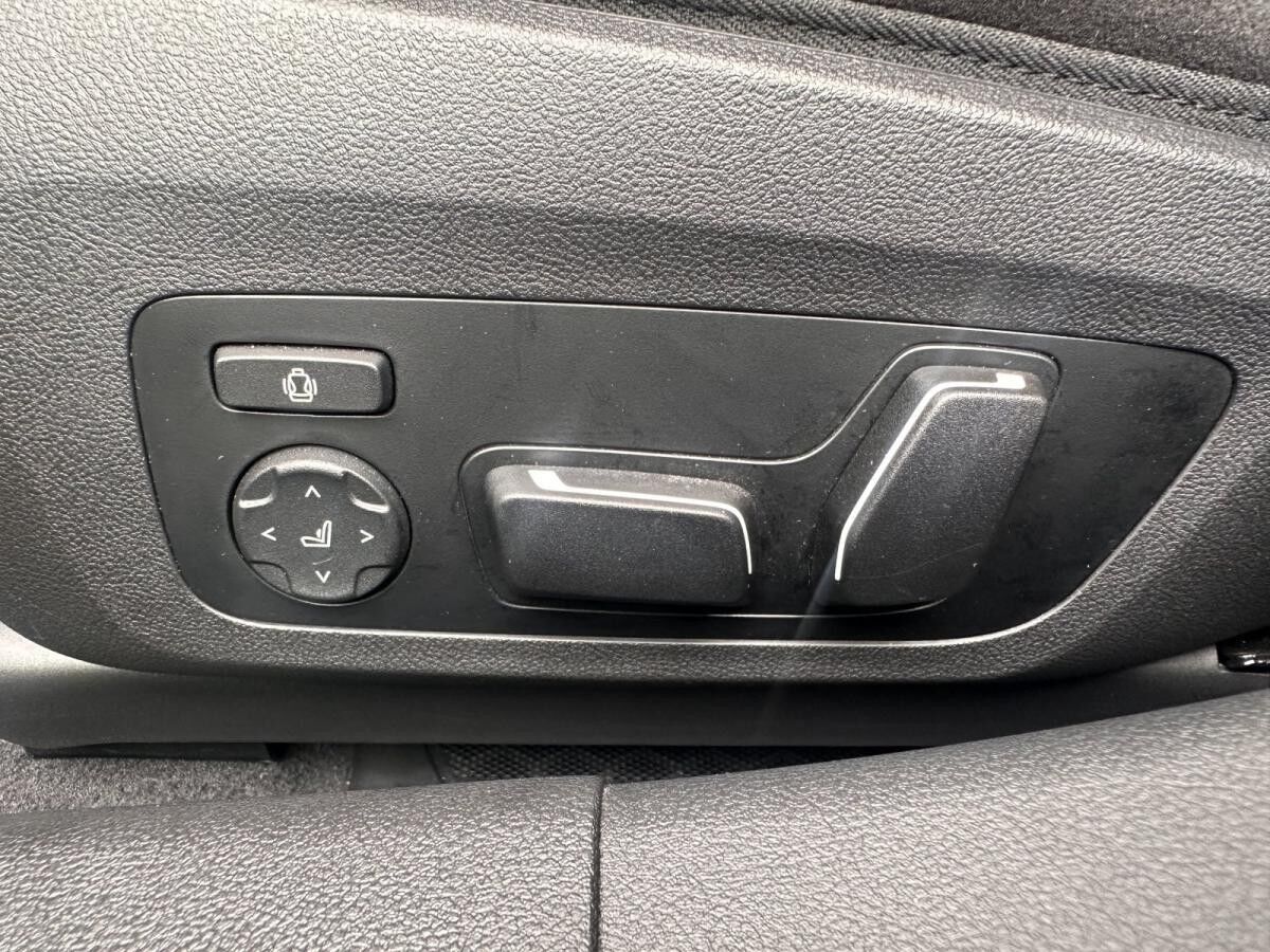 BMW 330 e Touring M Sport PRO //AHK Stop&Go FACELIFT