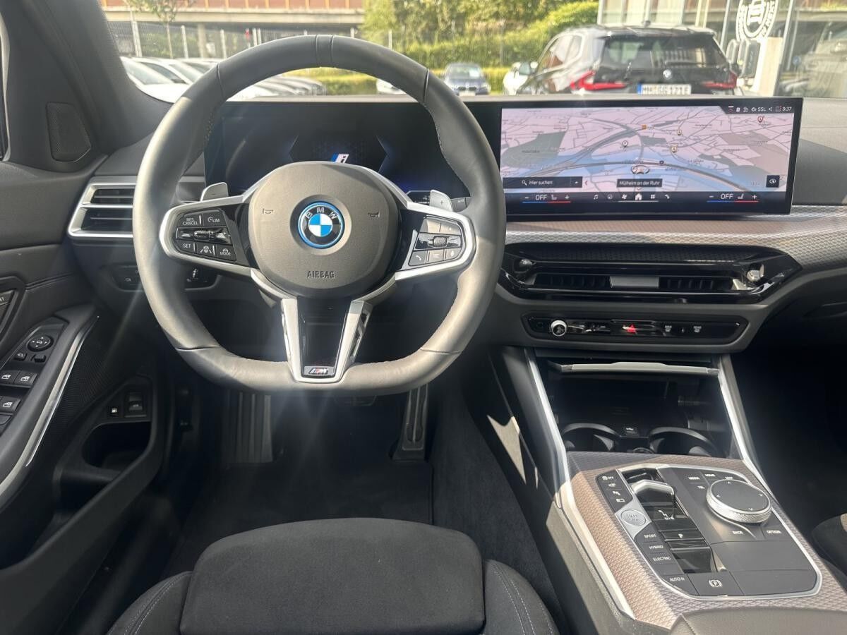 BMW 330 e Touring M Sport PRO //AHK Stop&Go FACELIFT