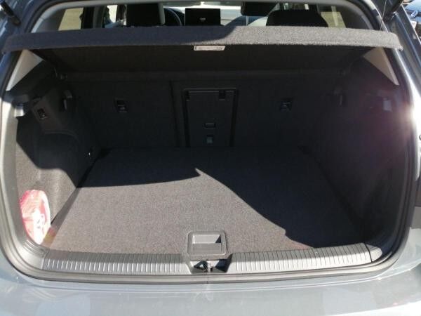 Volkswagen Golf Life 1.5 TSI/ACC, LED, AHK, Navi, DAB+, RFK