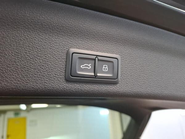 Audi A6 50 TDI quattro Avant Optik-P. schw./Leder/HUD