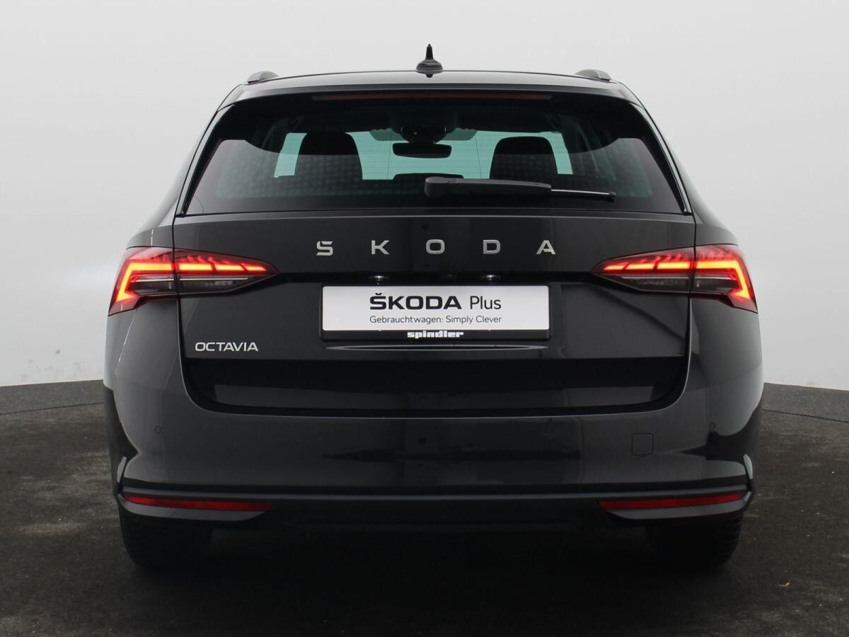 Skoda Octavia Combi Selection 2.0 TDI DSG/ Matrix, ACC