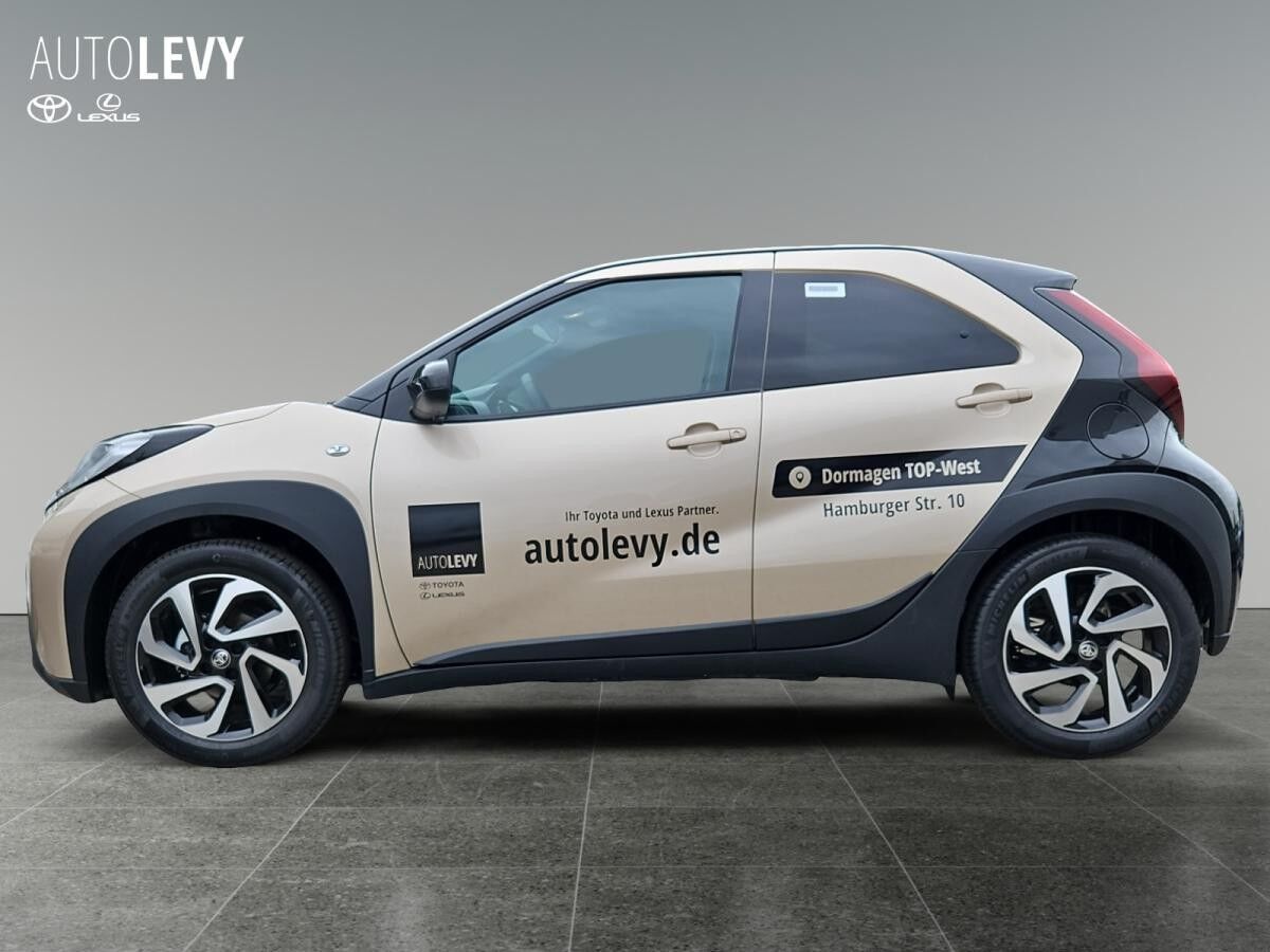 Toyota Aygo AYGO X Teamplayer VERSCHIEDENE FARBEN SOFORT!