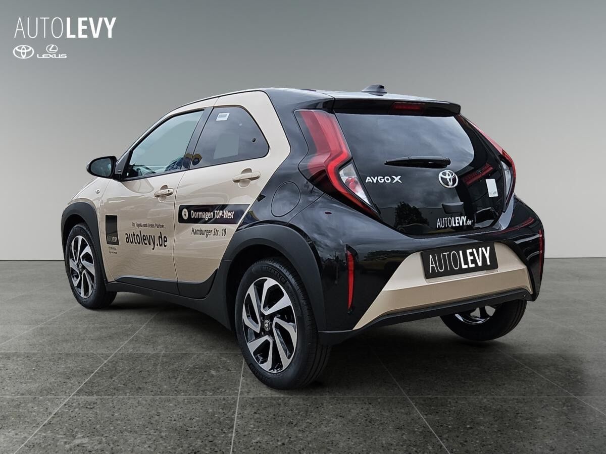 Toyota Aygo AYGO X Teamplayer VERSCHIEDENE FARBEN SOFORT!