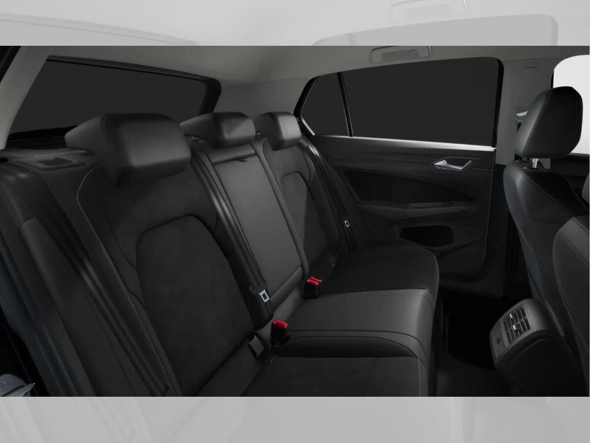 Volkswagen Golf 1.5 eHybrid OPF 150kW DSG Style