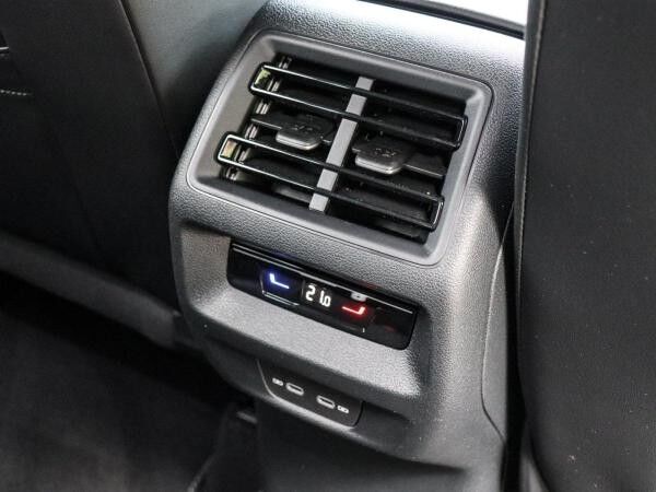 Volkswagen Tiguan R-Line 2,0 l TDI SCR DSG Sofort verfügbar