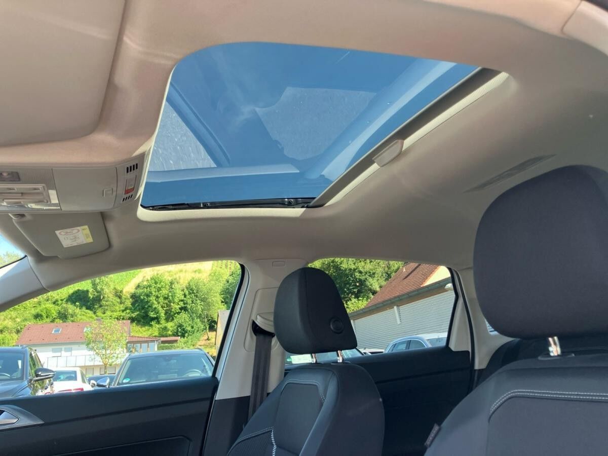 Volkswagen Taigo Style 1.5 TSI DSG / Pano, Matrix, App, SHZ