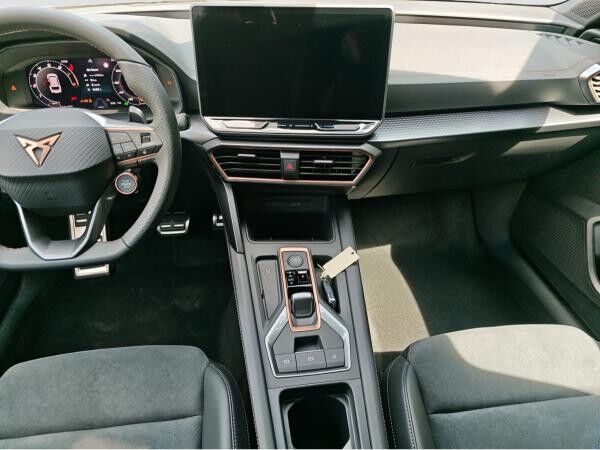 Cupra Leon ST TSI DSG 4Drive AHK Pano LED