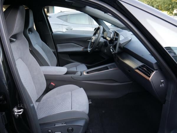 Cupra Born Edition Dynamic - SHZ NAVI ACC AKTIVSITZE LED *SN217*