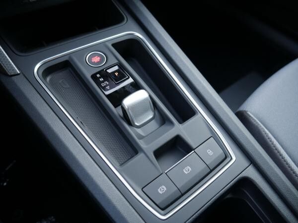 Seat Leon Sportstourer Road Edition 1.5 eTSI - ACC LED *SN177*