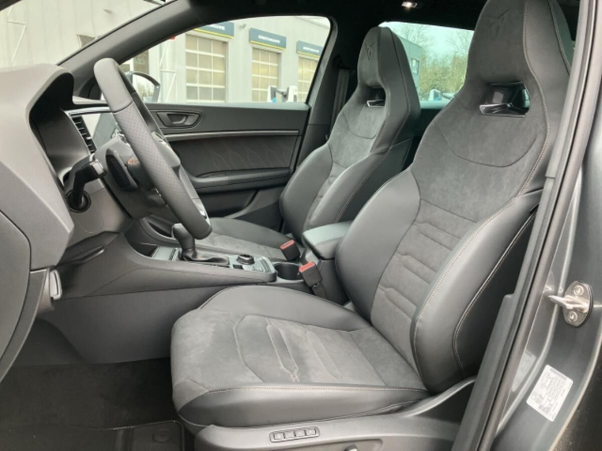 Cupra Ateca VZ 300PS PANO+SHZ+NAVI+AHK