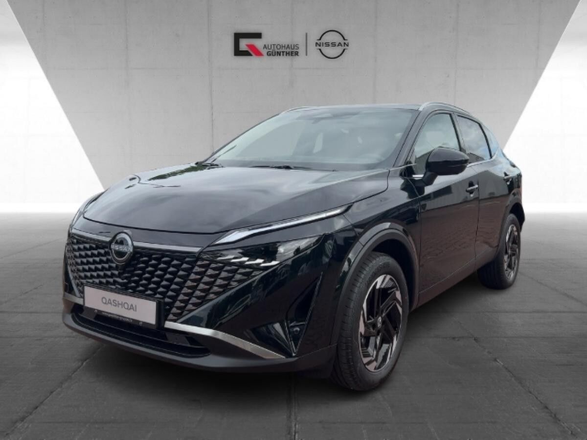 Nissan Qashqai N-CONNECTA Komfort 1.3MT Winter/HUD/AVM/Carplay