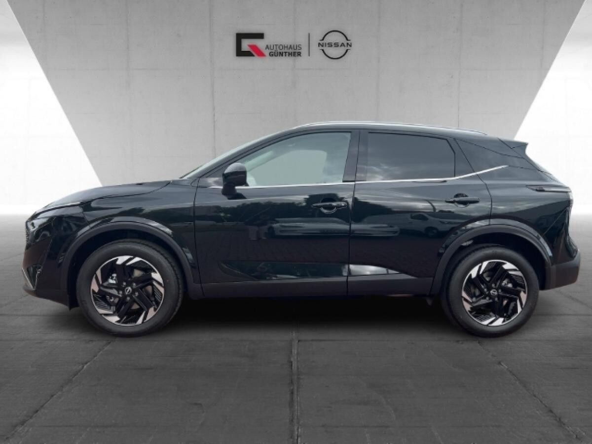 Nissan Qashqai N-CONNECTA Komfort 1.3MT Winter/HUD/AVM/Carplay