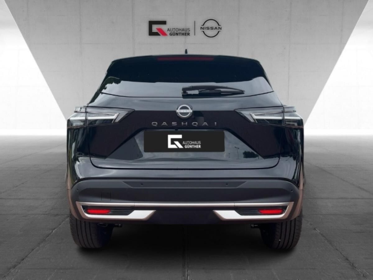 Nissan Qashqai N-CONNECTA Komfort 1.3MT Winter/HUD/AVM/Carplay