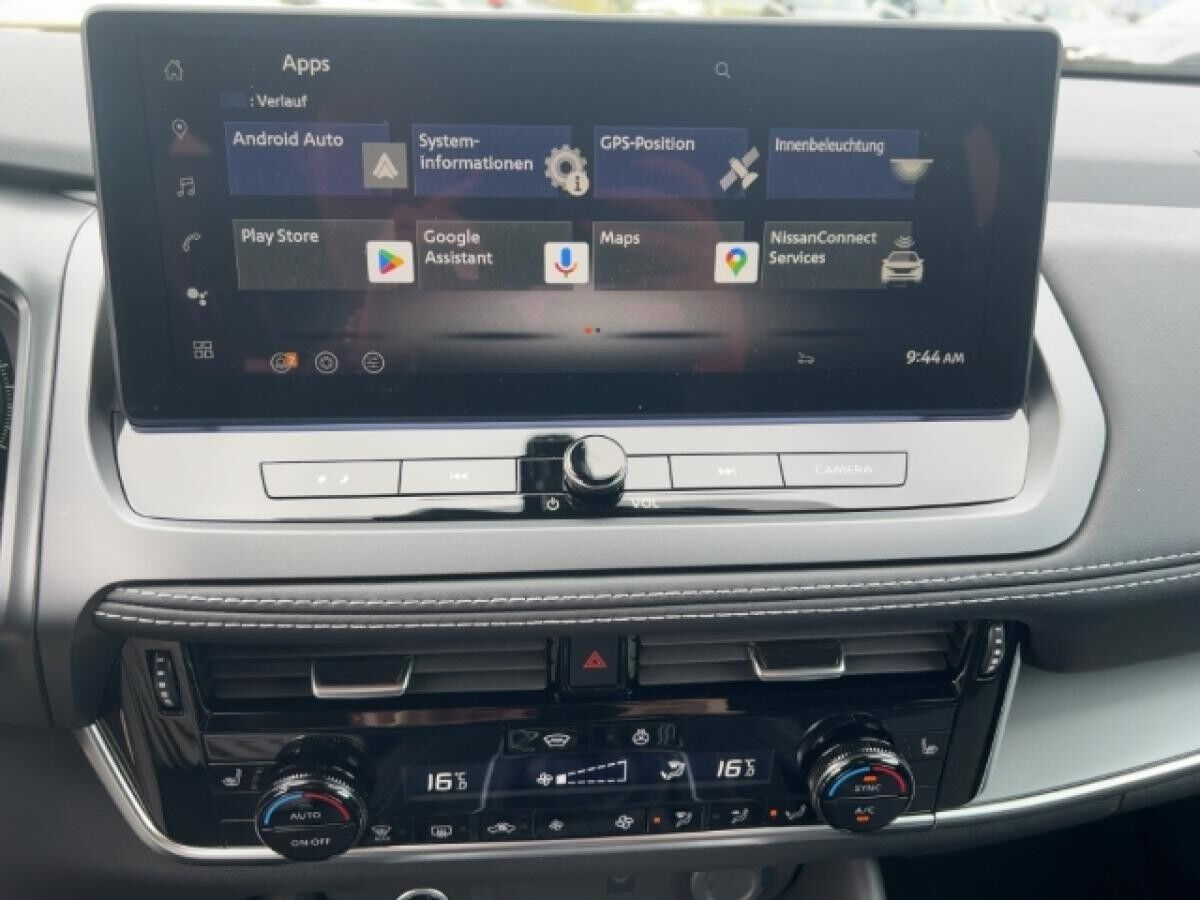 Nissan Qashqai N-CONNECTA Komfort 1.3MT Winter/HUD/AVM/Carplay