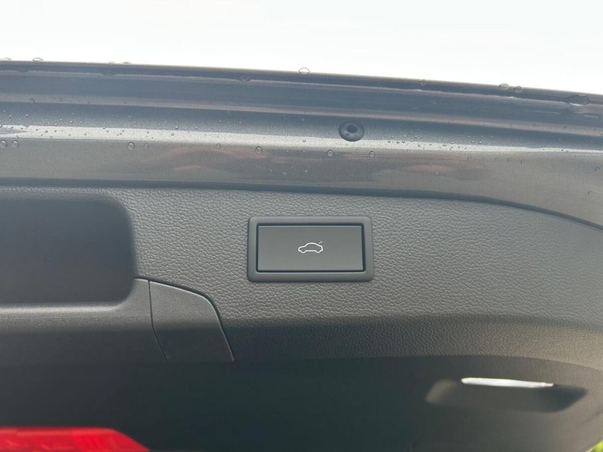 Skoda Superb Combi L&K 1,5TSI iV DSG ACC SHZ AHK*SOFORT verfügbar*