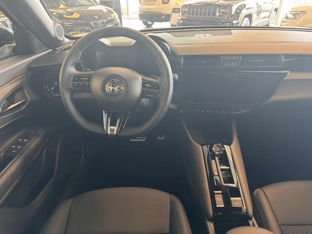 Alfa Romeo Junior Speciale 1.2 VGT 48V-Hybrid DCT in mehreren Varianten  Verfügbar Abholung Mannheim