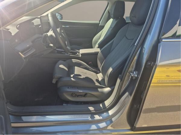 Skoda Superb Combi 2.0 TDI L&K Sportp. ACC Navi