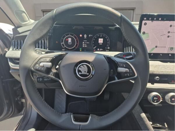 Skoda Superb Combi 2.0 TDI Selection ACC HUD