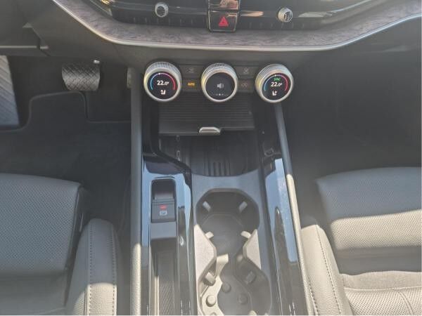 Skoda Superb Combi 2.0 TDI L&K Sportp. ACC Navi