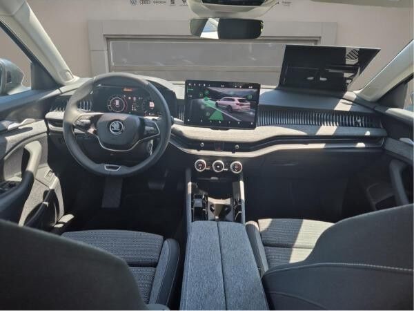 Skoda Superb Combi 2.0 TDI Selection ACC HUD