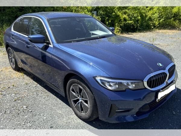 BMW 318 d ADVANTAGE (150 PS) /LIVE COCKP./LED/NAVI/KLIMA/SHZ/ASSISTENZ/RFK UVM.