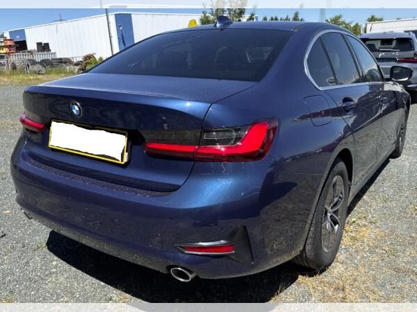 BMW 318 d ADVANTAGE (150 PS) /LIVE COCKP./LED/NAVI/KLIMA/SHZ/ASSISTENZ/RFK UVM.