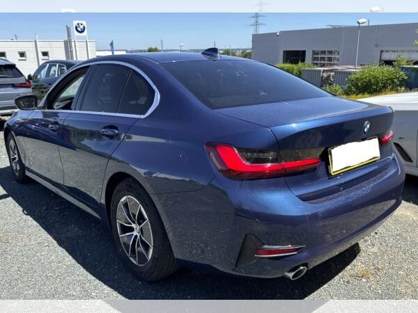 BMW 318 d ADVANTAGE (150 PS) /LIVE COCKP./LED/NAVI/KLIMA/SHZ/ASSISTENZ/RFK UVM.