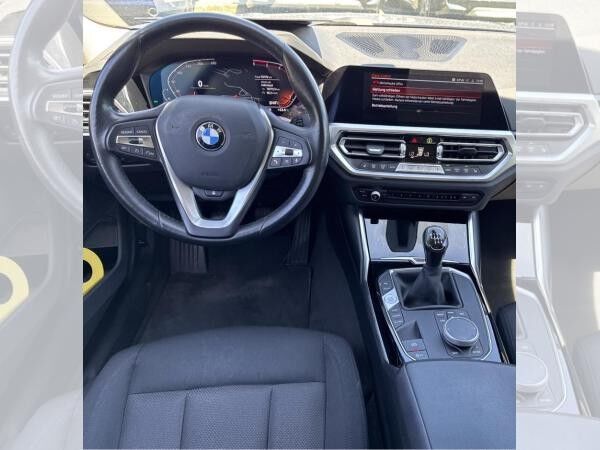 BMW 318 d ADVANTAGE (150 PS) /LIVE COCKP./LED/NAVI/KLIMA/SHZ/ASSISTENZ/RFK UVM.