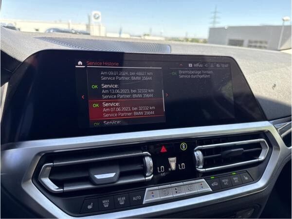 BMW 318 d ADVANTAGE (150 PS) /LIVE COCKP./LED/NAVI/KLIMA/SHZ/ASSISTENZ/RFK UVM.