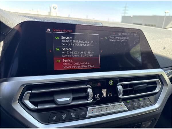BMW 318 d ADVANTAGE (150 PS) /LIVE COCKP./LED/NAVI/KLIMA/SHZ/ASSISTENZ/RFK UVM.