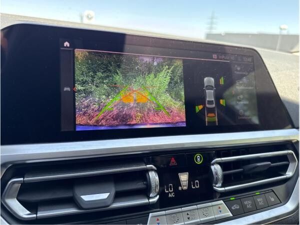 BMW 318 d ADVANTAGE (150 PS) /LIVE COCKP./LED/NAVI/KLIMA/SHZ/ASSISTENZ/RFK UVM.