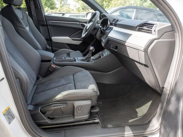 Audi Q3 S line 35TFSI