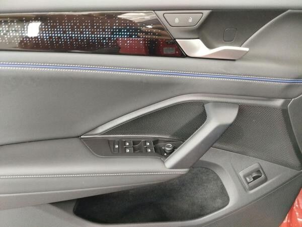 Volkswagen Tiguan 2.0 TDI R-Line 4Motion Navi Sprachassistent IDA Standheizung