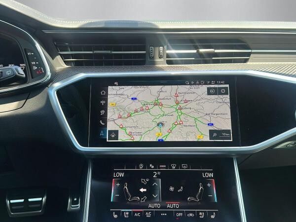 Audi RS6 Avant performance AHK+SPORTABGAS+KERAMIK+PANO+HUD+360°+MATRIX+STDHZ