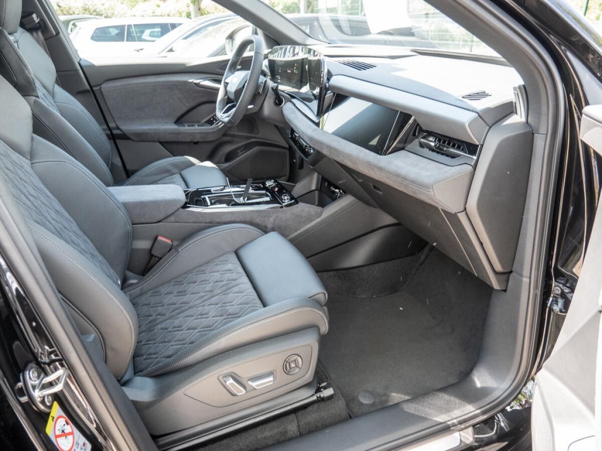 Audi Q6 e-tron SUV quattro